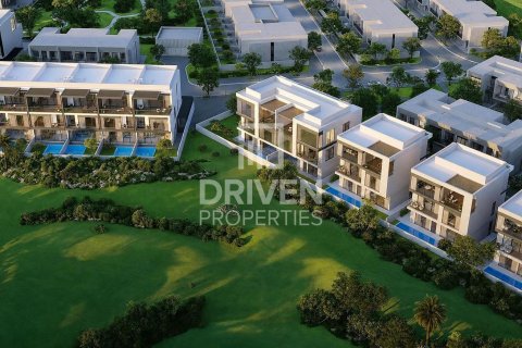 Купить таунхаус в Джумейра Гольф Эстейтс, Дубай: 6 спален, 226.59м², № 142776 - фото 3