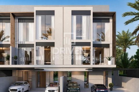 Купить таунхаус в Джумейра Гольф Эстейтс, Дубай: 6 спален, 226.59м², № 142776 - фото 2