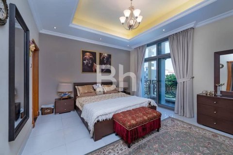 Villa in The Villa, Dubai 5 bedrooms, 832 sq.m. № 58000 - photo 11