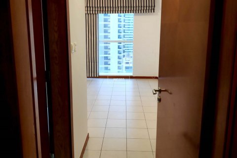 Apartment in Jumeirah Lake Towers, Dubai 2 bedrooms, 122.7 sq.m. № 46575 - photo 6