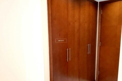 Apartment in Jumeirah Lake Towers, Dubai 2 bedrooms, 122.7 sq.m. № 46575 - photo 11