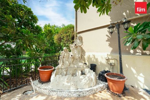 Villa in Dubai 5 bedrooms, 793.3 sq.m. № 134781 - photo 15