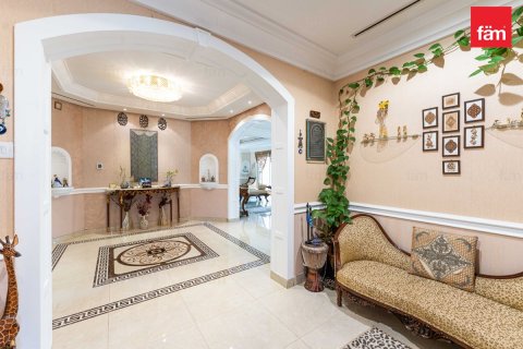 Villa in Dubai 5 bedrooms, 793.3 sq.m. № 134781 - photo 6