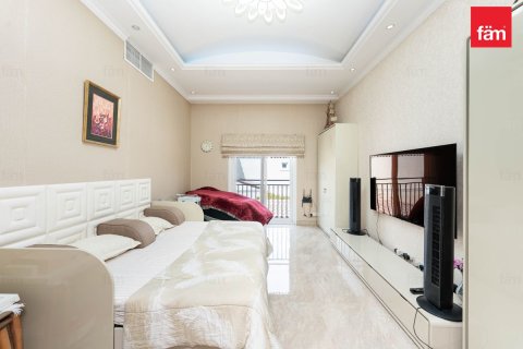 Villa in Dubai 5 bedrooms, 793.3 sq.m. № 134781 - photo 10