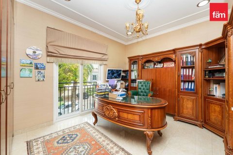 Villa in Dubai 5 bedrooms, 793.3 sq.m. № 134781 - photo 9