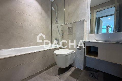 Apartment in Business Bay, Dubai 2 bedrooms, 122 sq.m. № 110301 - photo 12