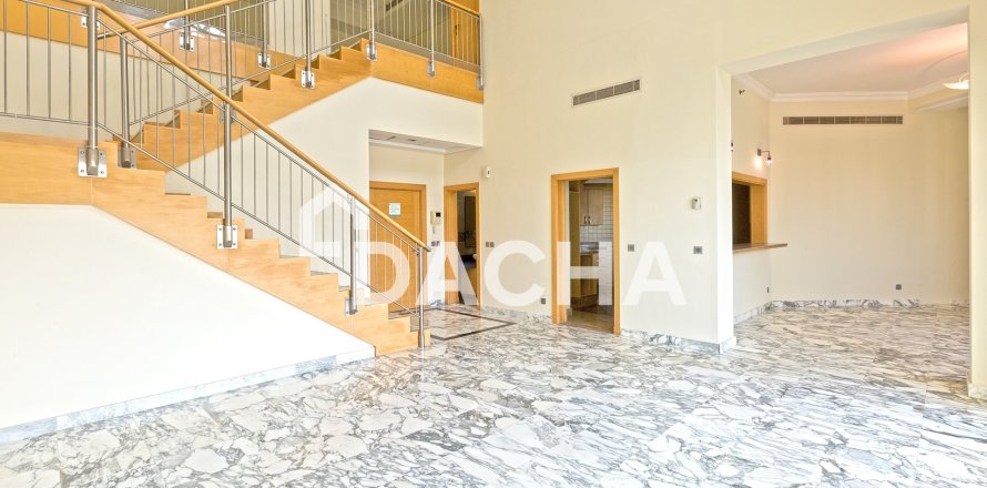 Пентхаус в Shoreline Apartments, Пальма Джумейра, Дубай, 4 спальни, 450м², № 110303