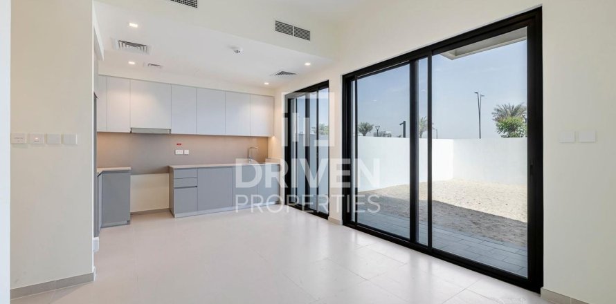 Вилла в EMAAR South, Dubai South (Dubai World Central), Дубай, 3 спальни, 157м², № 20887