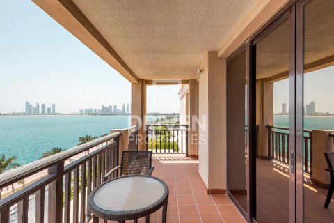 Apartment in Palm Jumeirah, Dubai 2 bedrooms, 164 sq.m. № 20885 - photo 15