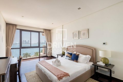 Apartment in Palm Jumeirah, Dubai 2 bedrooms, 164 sq.m. № 20885 - photo 10