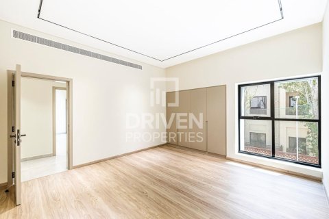 Villa en Umm Suqeim, Dubai, 4 dormitorios, 362 m², № 20889 - foto 20