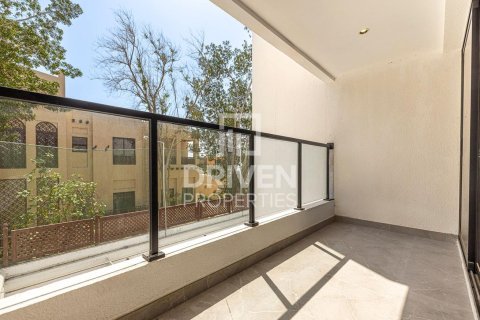 Villa en Umm Suqeim, Dubai, 4 dormitorios, 362 m², № 20889 - foto 14