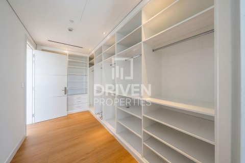 Apartment in Ashjar, Al Barari, Dubai 3 bedrooms, 362.14 sq.m. № 135939 - photo 9