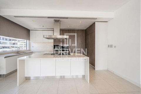 Apartment in Ashjar, Al Barari, Dubai 3 bedrooms, 362.14 sq.m. № 135939 - photo 10