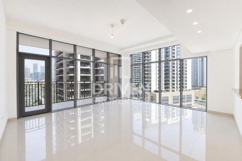 Apartment in BLVD Crescent, Downtown Dubai (Downtown Burj Dubai), Dubai 2 bedrooms, 151.62 sq.m. № 128891 - photo 1