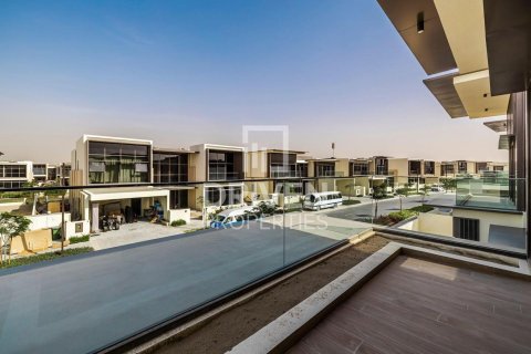 Villa in Golf Place, Dubai Hills Estate, Dubai 5 bedrooms, 705.04 sq.m. № 128892 - photo 28