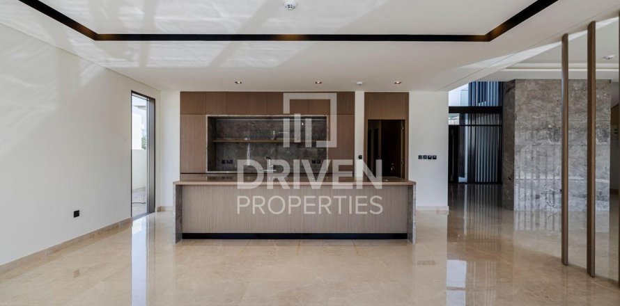Villa in Golf Place, Dubai Hills Estate, Dubai 5 bedrooms, 705.04 sq.m. № 128892