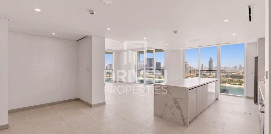 Apartment in EMAAR Beachfront, Dubai Harbour, Dubai 3 bedrooms, 204.85 sq.m. № 128881