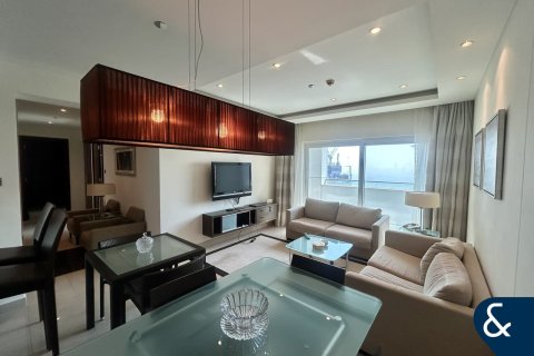 Apartment in Jumeirah Lake Towers, Dubai 2 bedrooms, 117 sq.m. № 98422 - photo 2