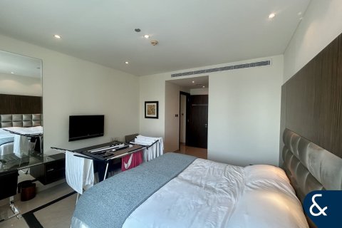 Apartment in Jumeirah Lake Towers, Dubai 2 bedrooms, 117 sq.m. № 98422 - photo 10