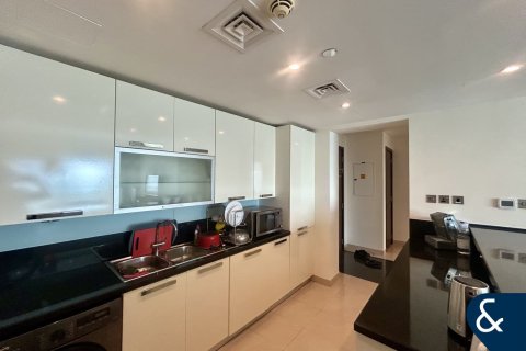 Apartment in Jumeirah Lake Towers, Dubai 2 bedrooms, 117 sq.m. № 98422 - photo 4