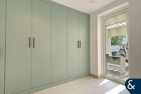 Villa in The Springs, Dubai 3 bedrooms, 157 sq.m. № 98423 - photo 9