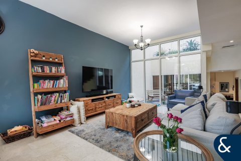 تاون هاوس في دائرة قرية جميرا, دبي 3 غرف نوم, 286 م² رقم 98431 - صورة 2