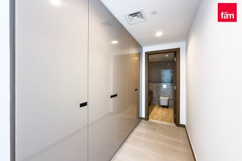 Apartment in Business Bay, Dubai 3 bedrooms, 177.8 sq.m. № 9070 - photo 7