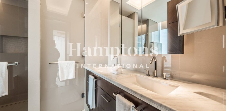 Квартира в Даунтаун Дубай (Даунтаун Бурдж Дубай), Дубай, 2 спальни, 157.842м², № 63878