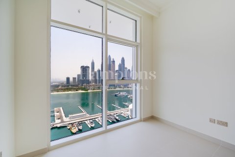Apartment in Dubai Harbour, Dubai 2 bedrooms, 106.37393500 sq.m. № 63880 - photo 11