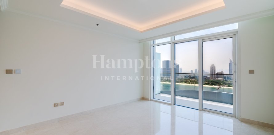 Apartment in Dubai Harbour, Dubai 2 bedrooms, 106.374 sq.m. № 63880