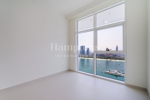 Apartment in Dubai Harbour, Dubai 2 bedrooms, 106.37393500 sq.m. № 63880 - photo 12