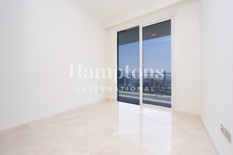 Apartment in Dubai Harbour, Dubai 4 bedrooms, 235.04459000 sq.m. № 63871 - photo 18