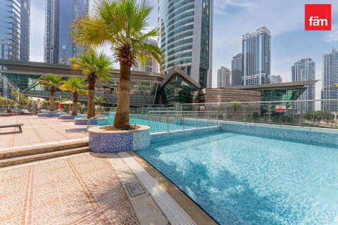 Apartment in Dubai 3 bedrooms, 138.7 sq.m. № 58944 - photo 1