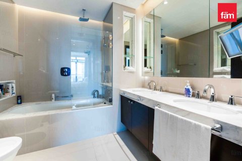 Apartment in Downtown Dubai (Downtown Burj Dubai), Dubai 1 bedroom, 79.2 sq.m. № 58943 - photo 21