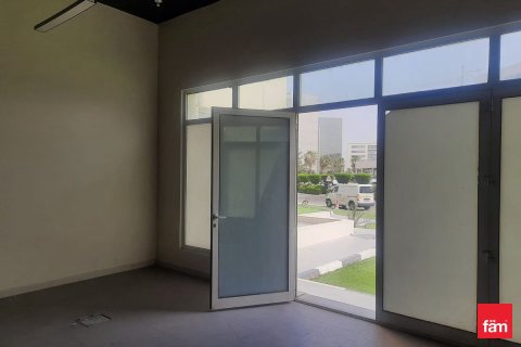 Shop in Dubai 76.6 sq.m. № 58940 - photo 8