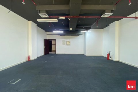 Shop in Dubai 76.6 sq.m. № 58940 - photo 2