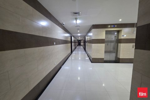 Shop in Dubai 76.6 sq.m. № 58940 - photo 1