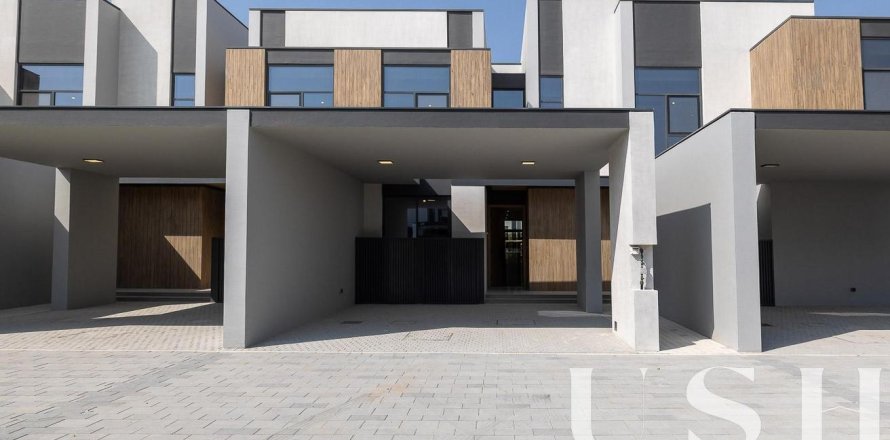 Townhouse in Mudon, Dubai 3 bedrooms, 176 sq.m. № 39396