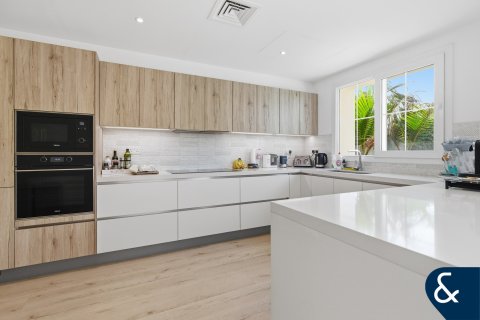 Купить виллу в Ghadeer, The Lakes, Дубай: 3 спальни, 236м², № 91393 - фото 6