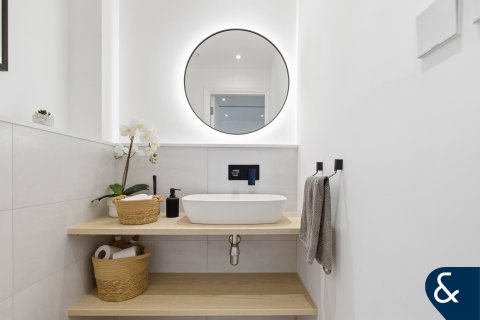 Купить виллу в Ghadeer, The Lakes, Дубай: 3 спальни, 236м², № 91393 - фото 9