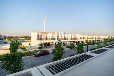 Снять в аренду таунхаус в Dubai South (Dubai World Central), Дубай: 3 спальни, 147.25125500м², № 63600 - фото 1