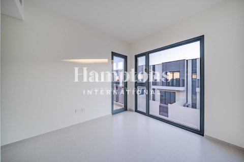 Снять в аренду таунхаус в Dubai South (Dubai World Central), Дубай: 3 спальни, 147.25125500м², № 63600 - фото 3