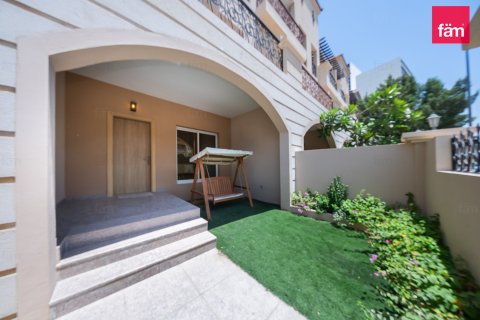 Villa à Dubai, 4 chambres, 125.2 m², № 112562 - photo 16