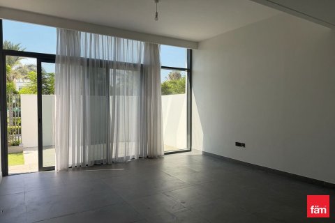 Villa à Dubai, 4 chambres, 249.6 m², № 112556 - photo 3