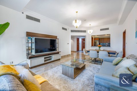 Apartment in The Fairmont Palm Residences, Palm Jumeirah, Dubai 2 bedrooms, 185 sq.m. № 76171 - photo 3