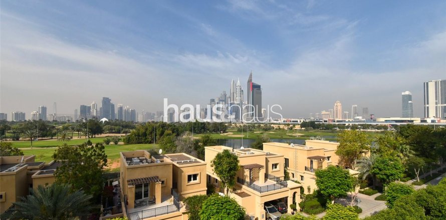 Duplex in The Views, Dubai 3 bedrooms, 340 sq.m. № 44129