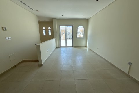 Adosado en Jumeirah Village Triangle, Dubai, 2 dormitorios, 240 m², № 96920 - foto 7