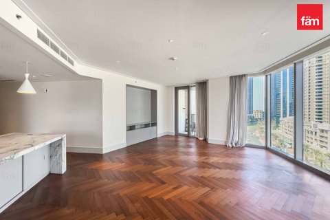 Снять в аренду квартиру в Даунтаун Дубай (Даунтаун Бурдж Дубай), Дубай: 3 спальни, 186.9м², № 93728 - фото 1