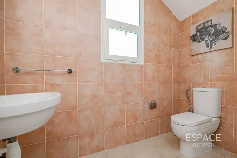 Villa à Jumeirah Village Triangle, Dubai, 2 chambres, 250 m², № 62287 - photo 6